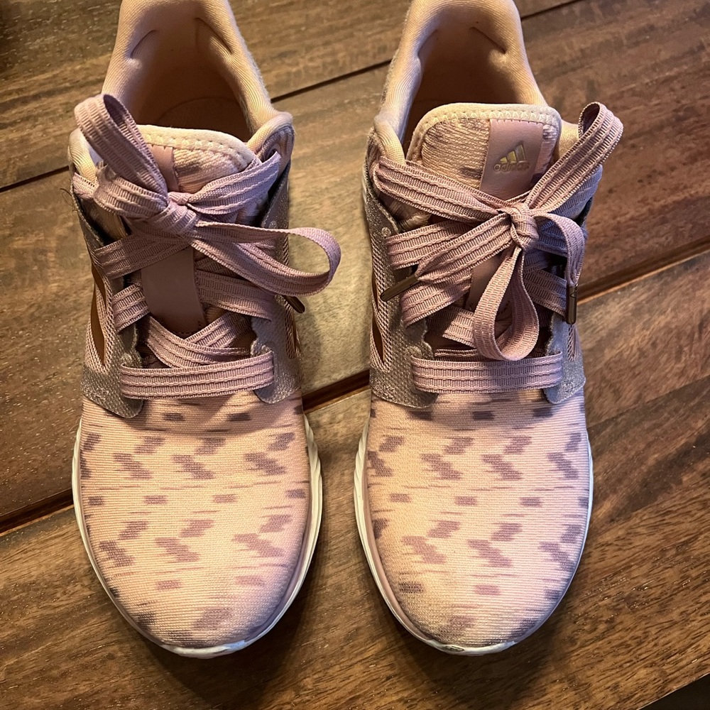 UNIQUE Adidas Running Edge Lux 3 women’s running shoes
